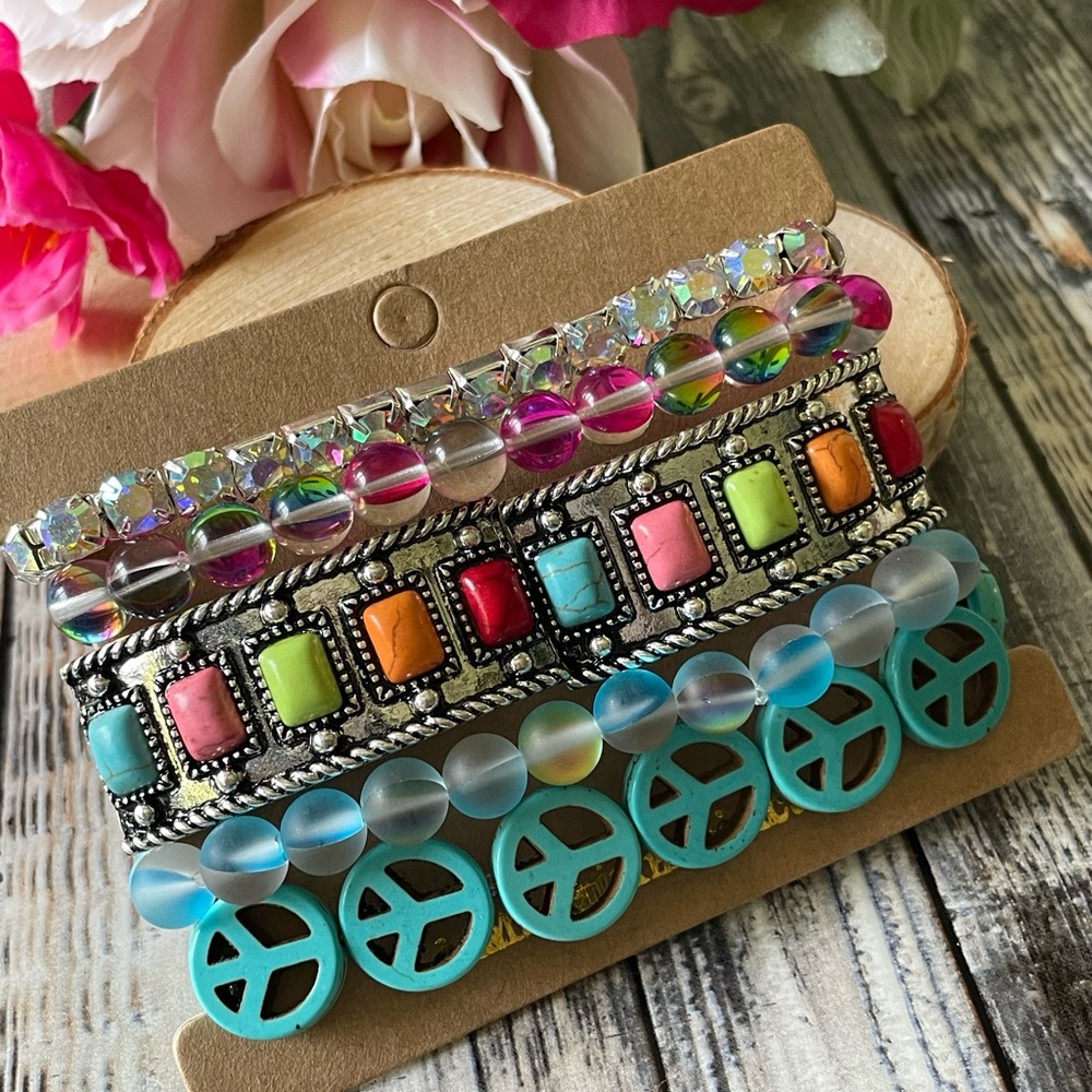 Set of 5 stackable bracelets in shimmering crystals and multi colored gemstones - Picture 2 of 4